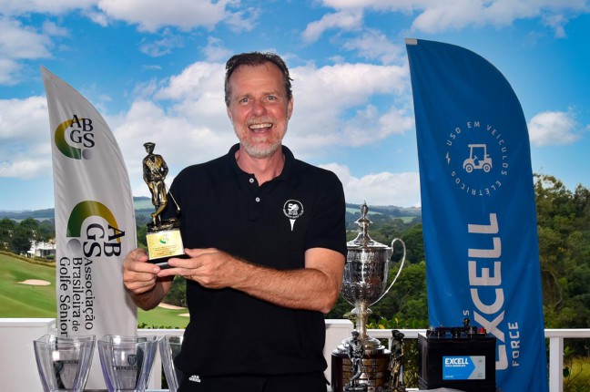 Torneio ABGS da Baroneza: Marcos Semensato surpreende favoritos e vence por três