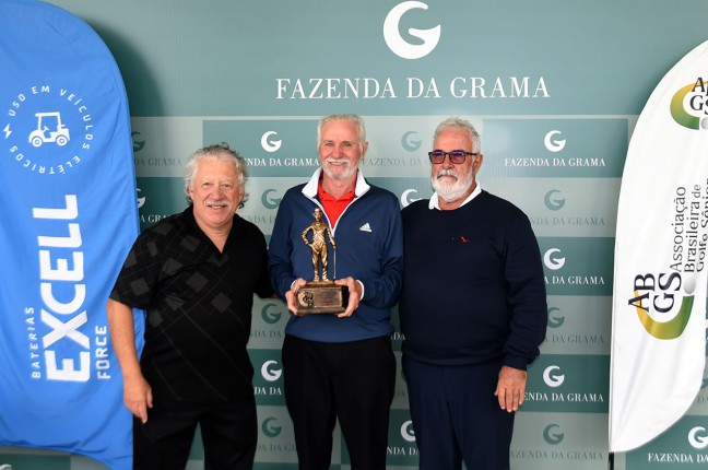 Torneio ABGS da Grama: Valdir Dezan vira jogo sobre Roberto Gomez e vence por duas