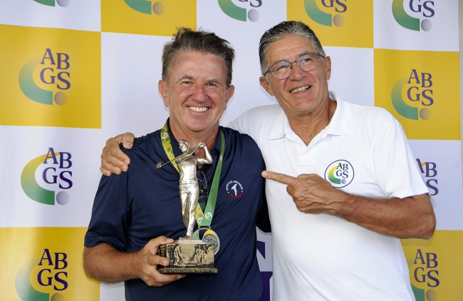Campeonato ABGS de SP: Paul O’ Doherty toma susto, mas vence de ponta a ponta, por duas de vantagem