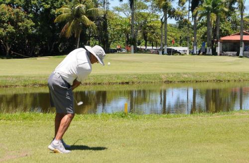 Constantino Ajimasto Junior approach no 18