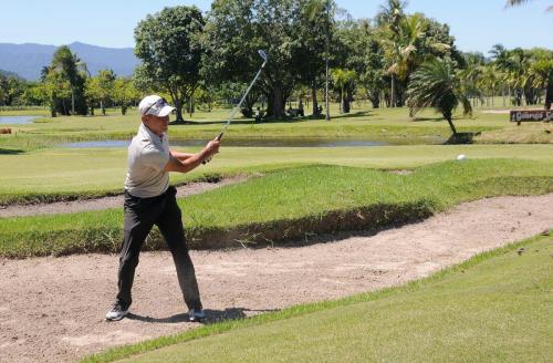 Emerson Godinho na banca do 18