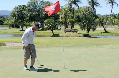 jamie Wei Luang Chung putt no 18