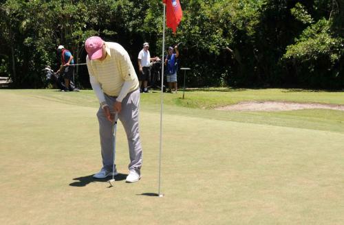 Jorge Chan birdie no 4