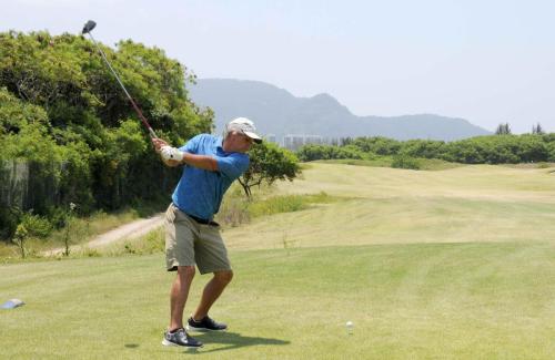 Carlinhos Smith Vasconcellos impacto no tee do 16