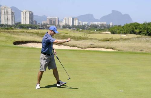 Claudio Vascellos comemora no green