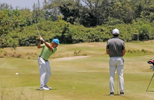 Eric Ferrez backswing no tee