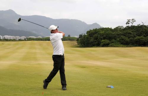 Francisco Avila Junior no tee