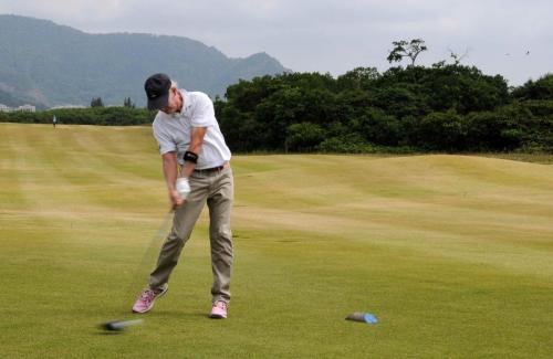 Jeffrey Kiley impacto no tee do 3