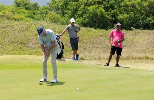 Marcelo Stallone putt no 16