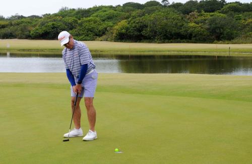 Nicolas Fernandez  putt