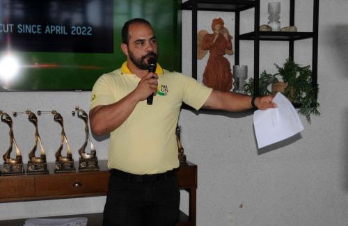 Nilton Alves durante premiacao