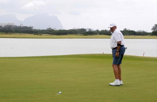 Roberto Caridi putt no green do 3