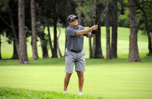 Constantino Ajimasto Junior no fairway