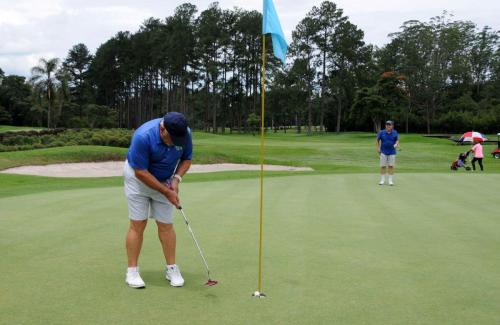 Humberto Monte Neto putt no 1