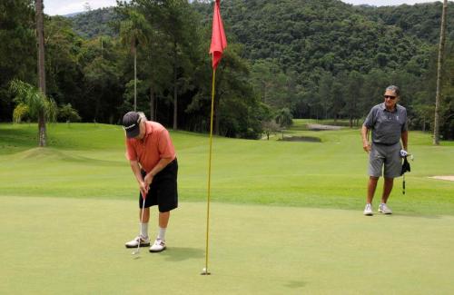 Jose Fernando Braga Alves putt no 9