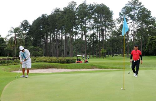 Koichi Ogata putt no 1