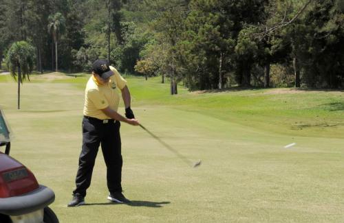 Jair Carmona impacto no fairway do 1