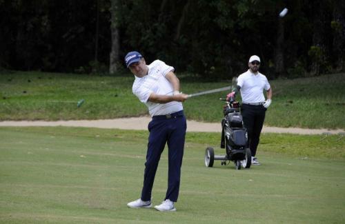 Jose Antonio Amaral Goes impacto no fairway