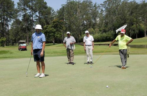 Nilson Ferreira dos Santos putt no 1